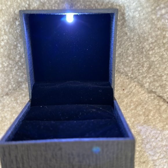 Genuine Amethyst and diamond pagoda earrings - Picture 7 of 8